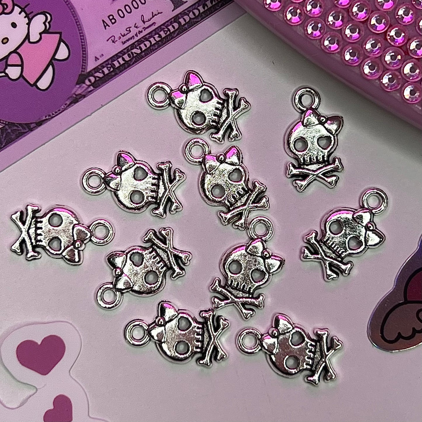 SKULL DANGLES